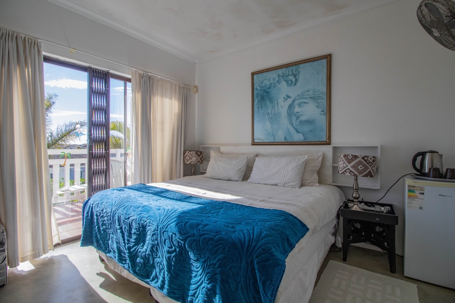8 Bedroom Property for Sale in Country Club Western Cape